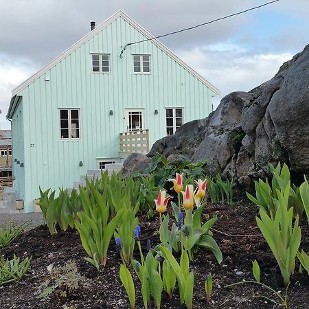 Lysvoldbrygga Bed and Breakfast Henningsvaer Exterior foto