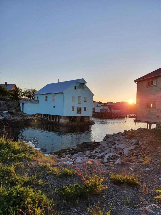 Lysvoldbrygga Bed and Breakfast Henningsvaer Exterior foto