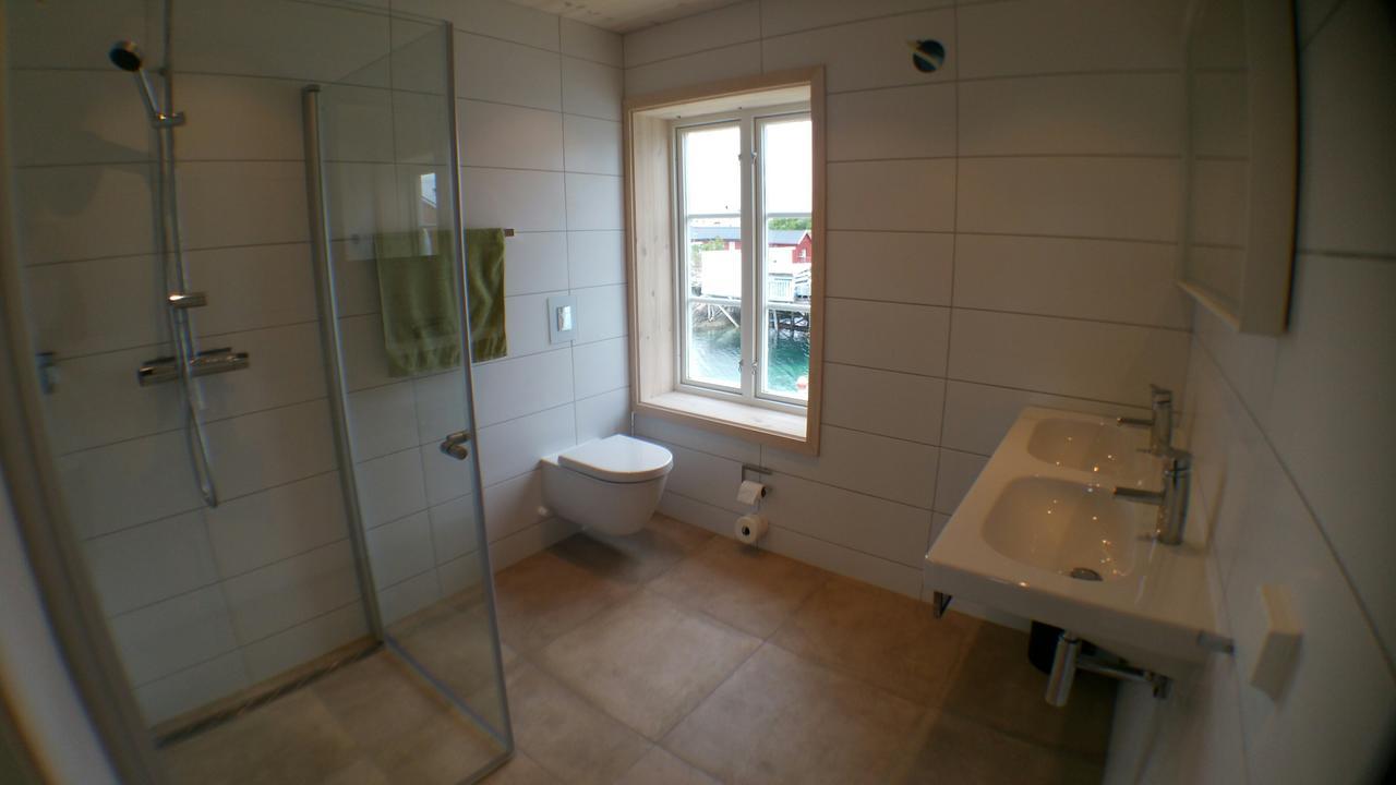 Lysvoldbrygga Bed and Breakfast Henningsvaer Exterior foto