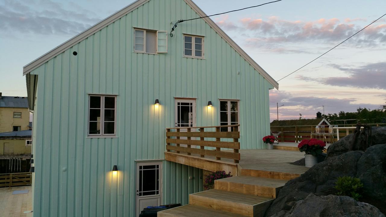 Lysvoldbrygga Bed and Breakfast Henningsvaer Exterior foto
