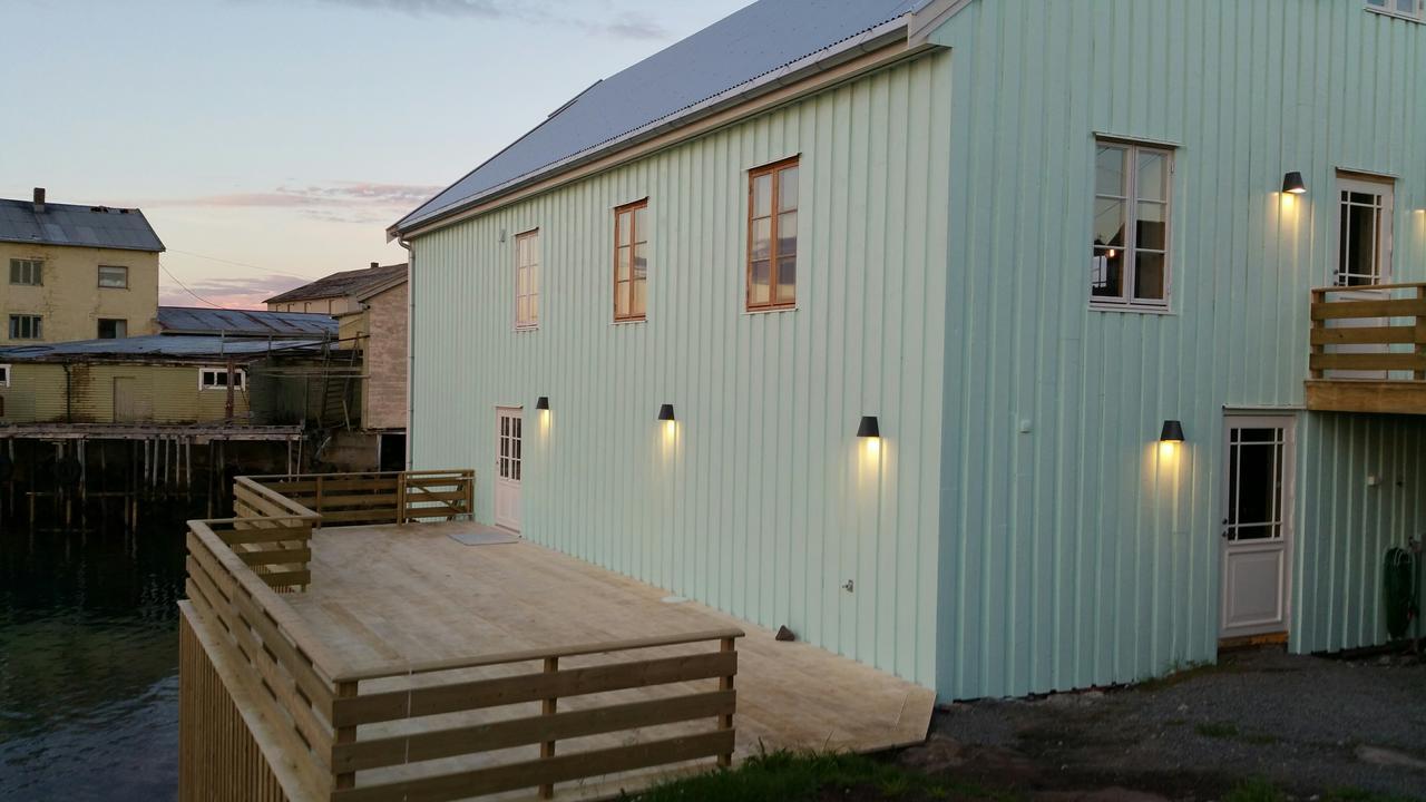 Lysvoldbrygga Bed and Breakfast Henningsvaer Exterior foto