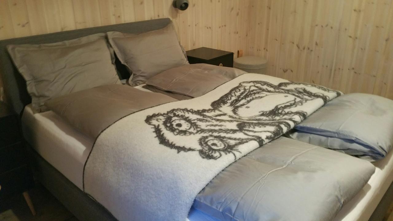 Lysvoldbrygga Bed and Breakfast Henningsvaer Exterior foto