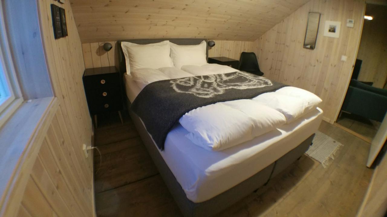 Lysvoldbrygga Bed and Breakfast Henningsvaer Exterior foto