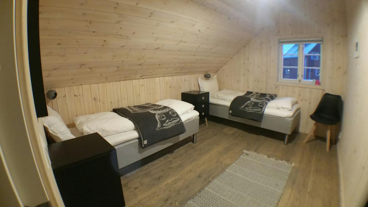 Lysvoldbrygga Bed and Breakfast Henningsvaer Exterior foto