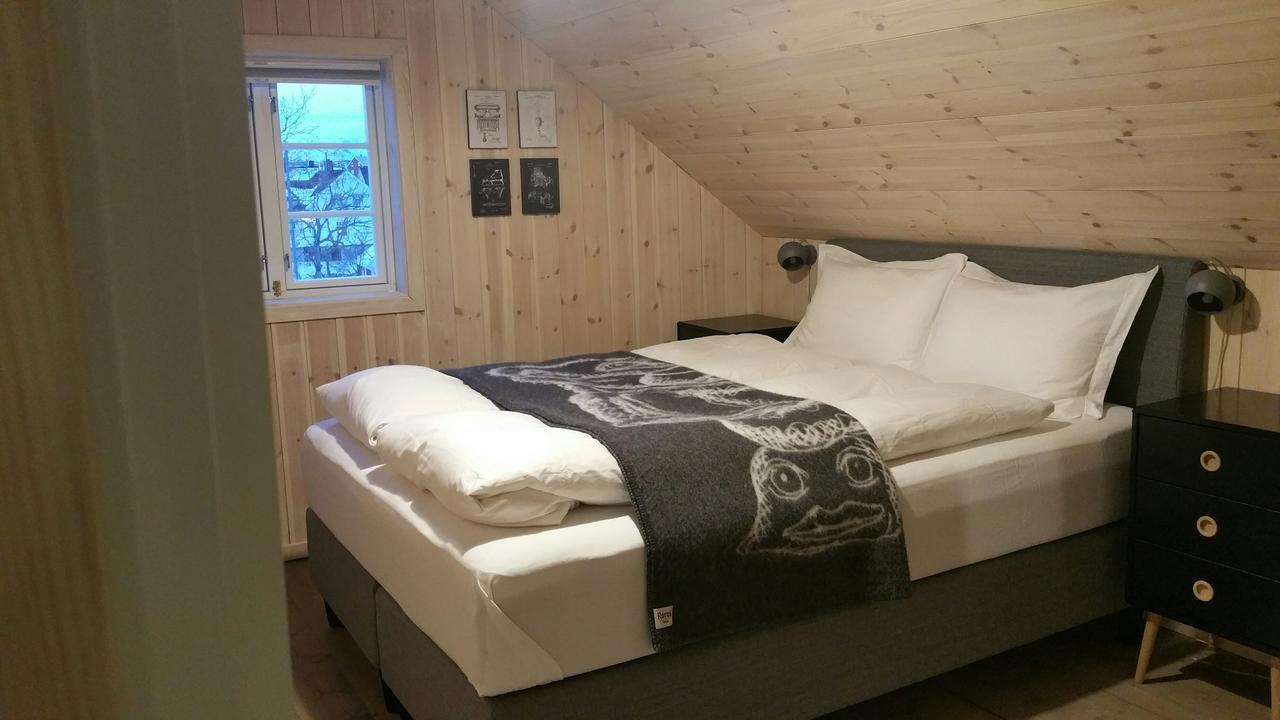 Lysvoldbrygga Bed and Breakfast Henningsvaer Exterior foto