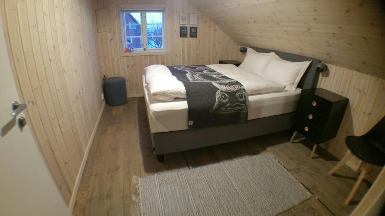 Lysvoldbrygga Bed and Breakfast Henningsvaer Exterior foto