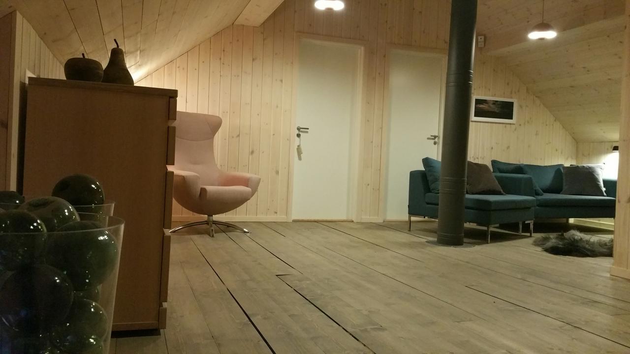 Lysvoldbrygga Bed and Breakfast Henningsvaer Exterior foto
